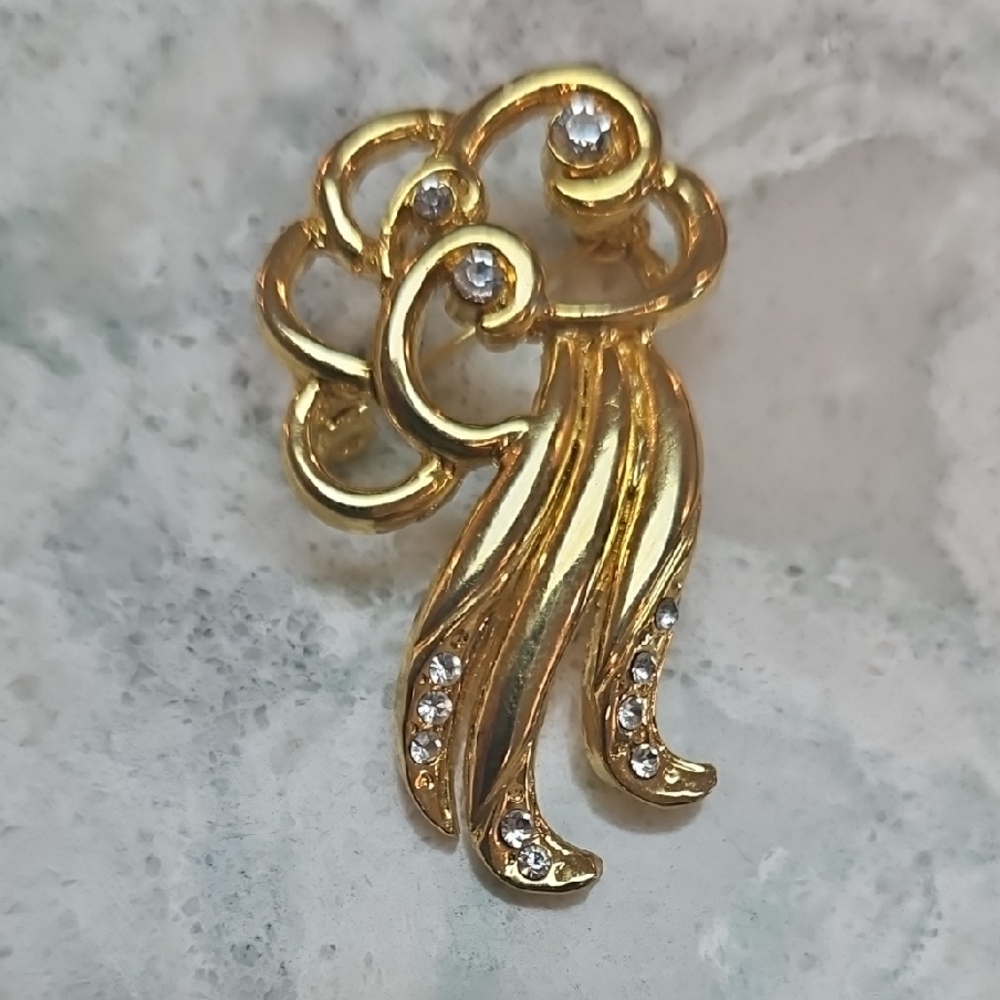 Elegant Gold and Silver Crystal Brooch